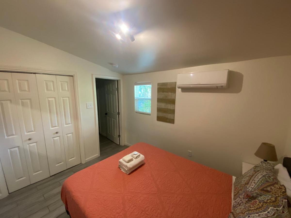 One Bedroom Apartment With Hot Tub 2 Blocks To Magazine Street نيو أورلينز المظهر الخارجي الصورة