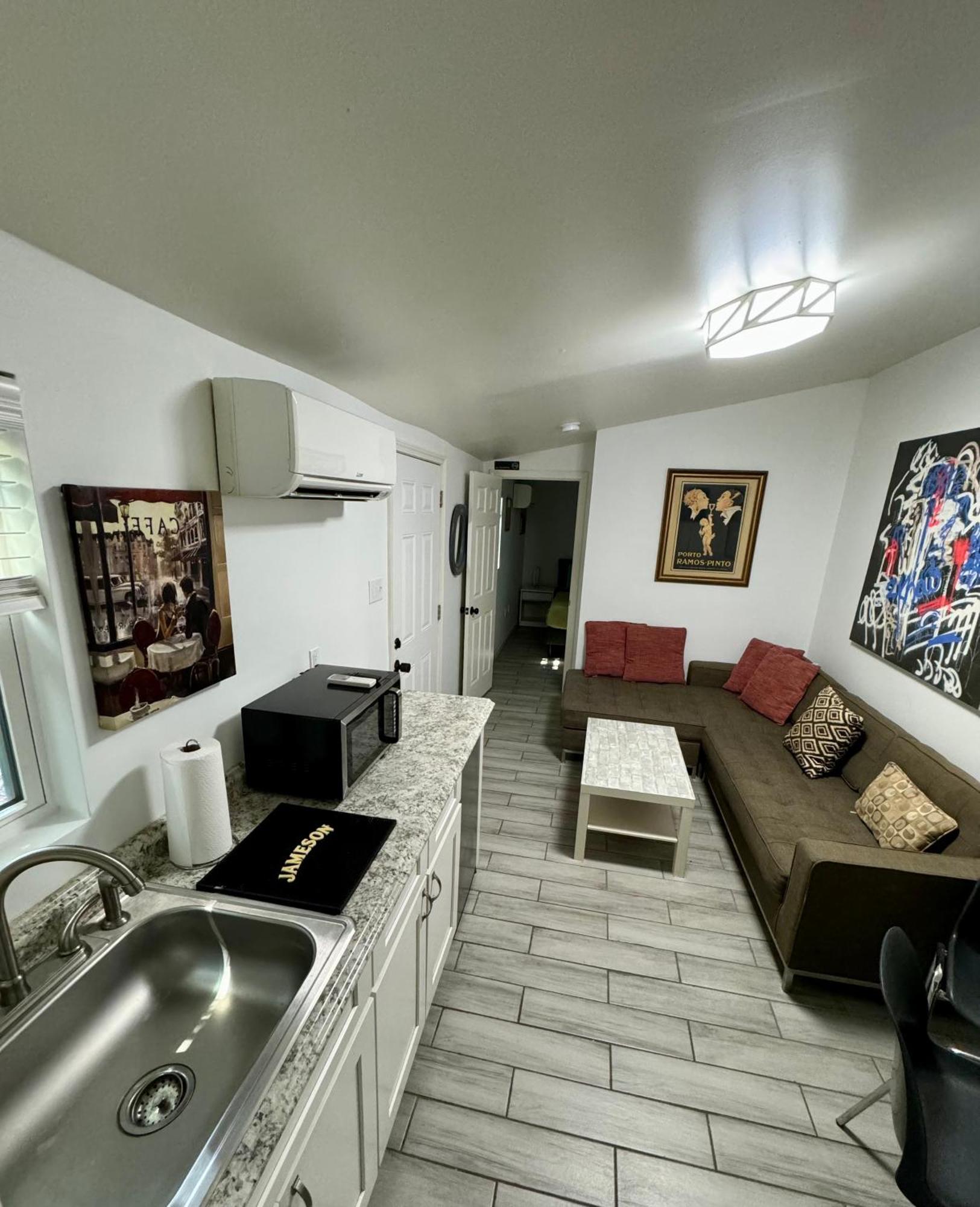One Bedroom Apartment With Hot Tub 2 Blocks To Magazine Street نيو أورلينز المظهر الخارجي الصورة